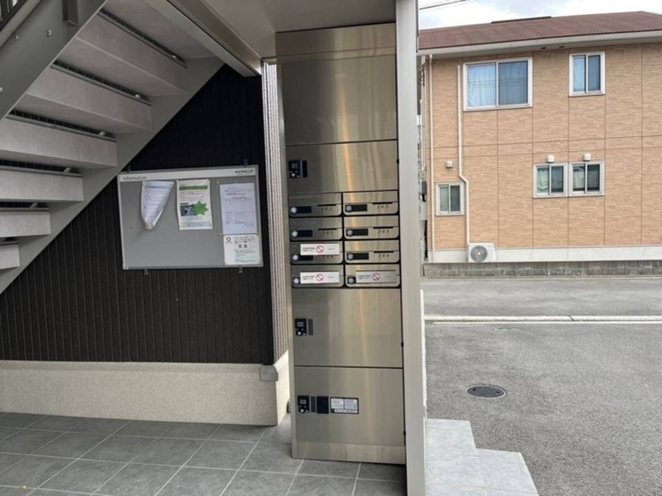 エントランス　宅配ボックス