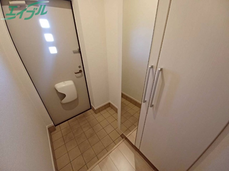 玄関　反転タイプ参考写真