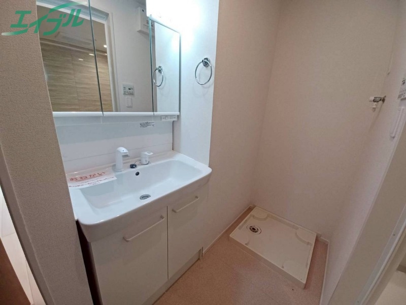 洗面設備　反転タイプ参考写真