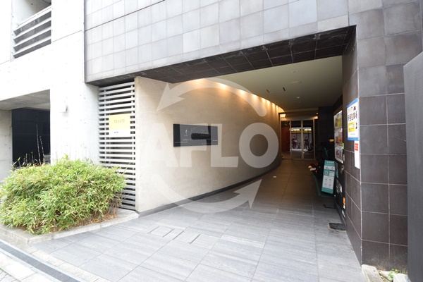 エントランス　ルクレ堺筋本町レジデンス　エントランス