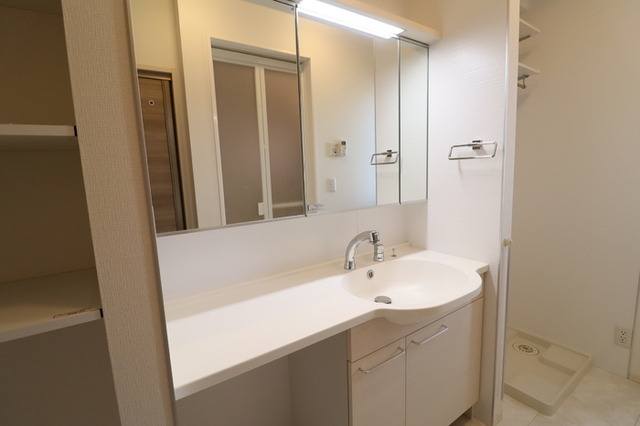 洗面設備　洗髪洗面化粧台