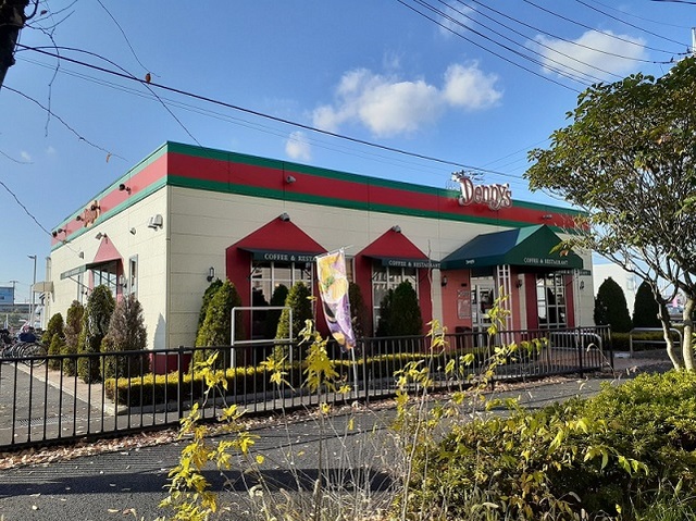 飲食店　デニーズ　西浦和店（飲食店）まで700m