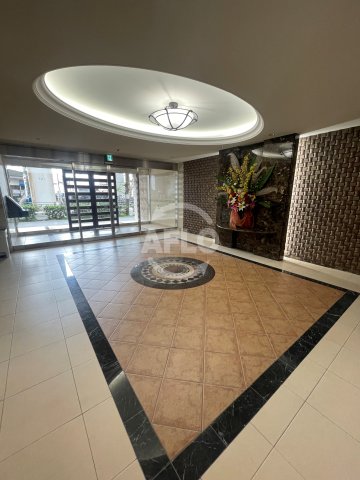 ロビー　Luxe田辺　ロビー