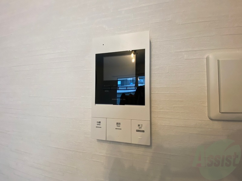 セキュリティ　ＴＶモニター付インターホンです。来客者の顔が見えるので安心！