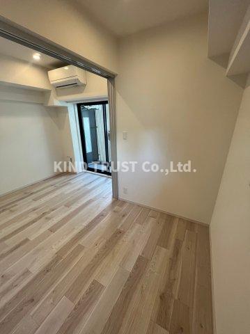 居室・リビング　こちらの居間で趣味の時間をお楽しみください