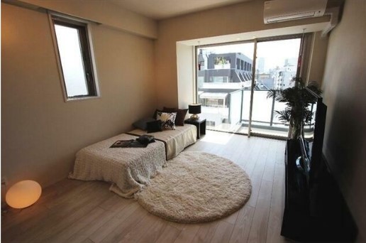 居室・リビング　家具家電は付いておりません。