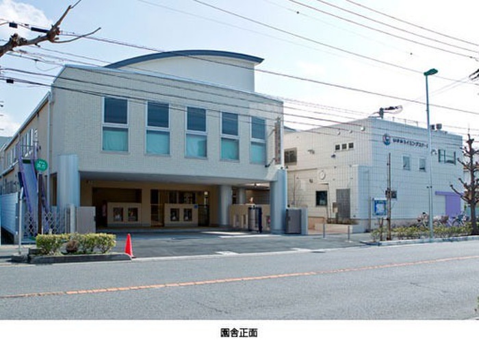 幼稚園・保育園　いずみ幼稚園（幼稚園・保育園）まで124m