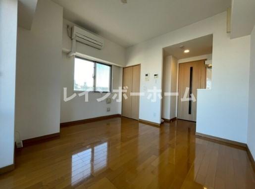 居室・リビング　居間です