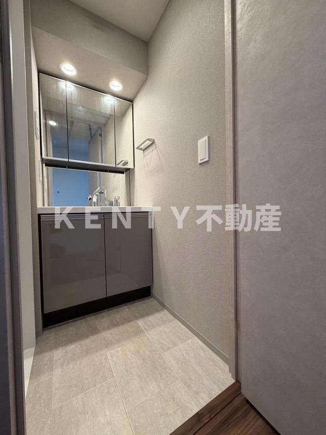 洗面設備　朝の身支度には欠かせない独立洗面化粧台