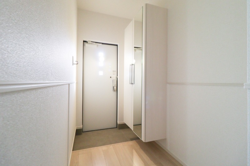 玄関　図面と現状に相違がある場合には現状を優先