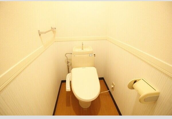 トイレ　※写真は類似です
