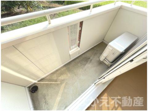 バルコニー　落ち着いた時間を過ごせるバルコニーです