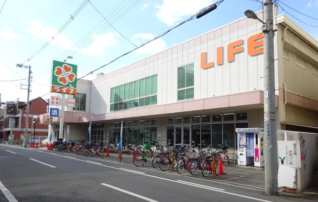 スーパー　ライフ新深江店（スーパー）まで682m
