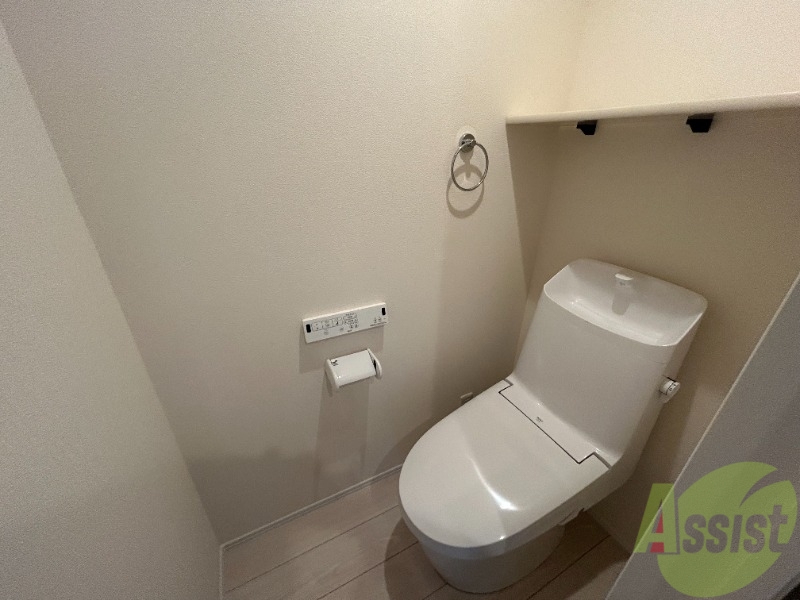 トイレ　トイレはウォッシュレット機能が付いていて非常に便利です。