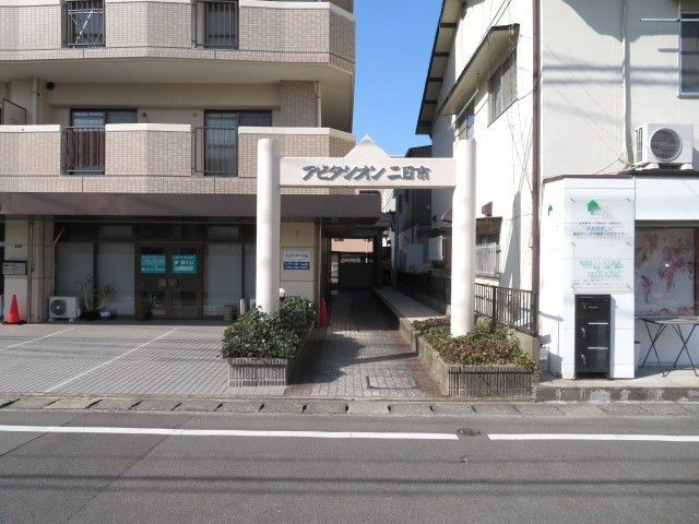 エントランス　【エントランス（外）】エントランス
