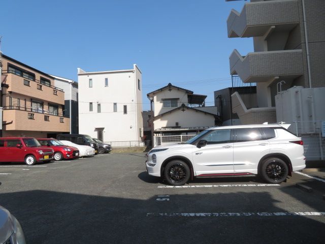 駐車場　【駐車場】駐車場