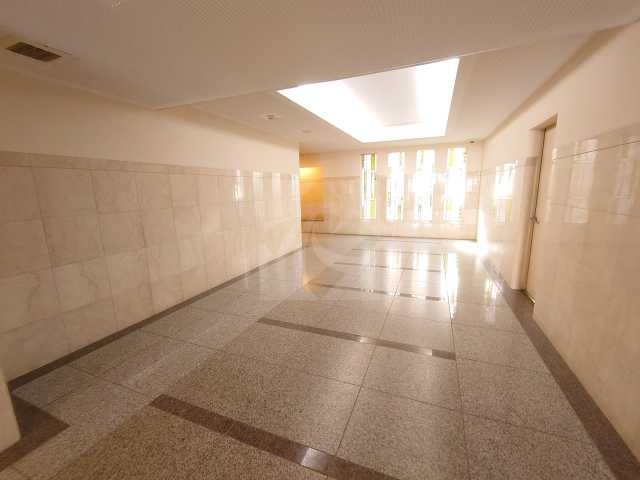 ロビー　アクロス目黒