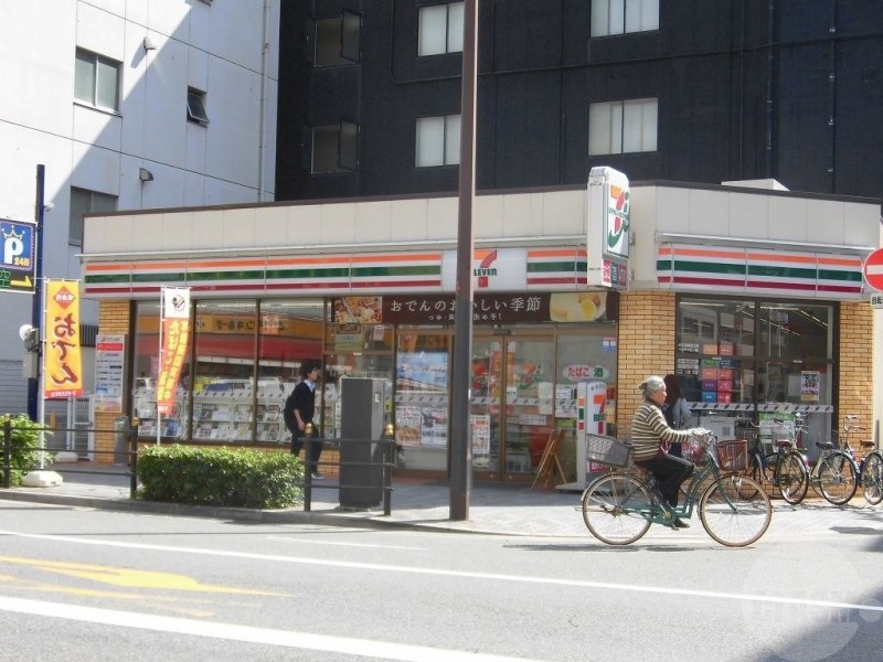 コンビニ　セブンイレブン新北野店（コンビニ）まで718m