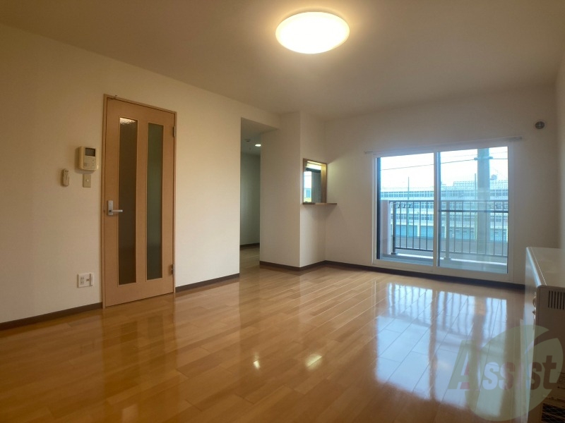居室・リビング　広くてキレイなお部屋が広がっていて、充実した生活が送れそう。