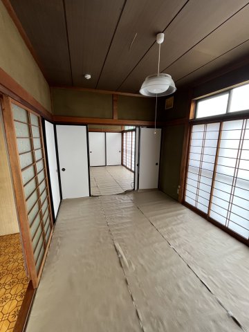 居室・リビング　明るい和室です　南向き