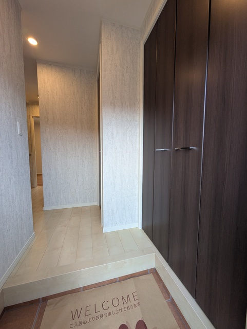 玄関　★靴をたっぷり収納できるシューズボックス★