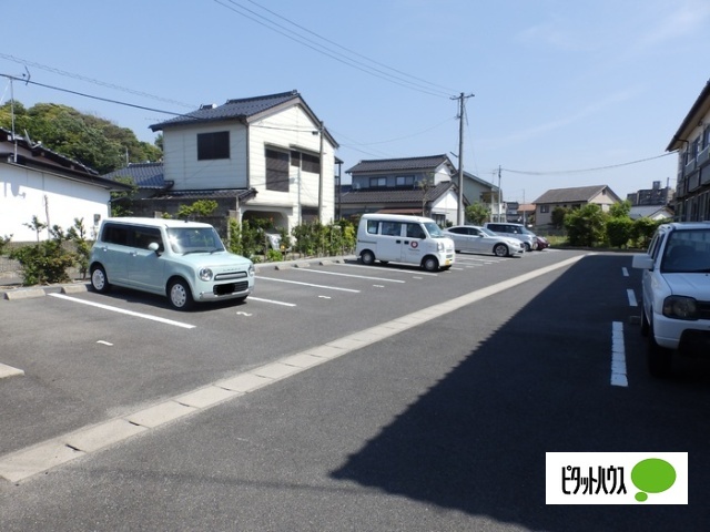 駐車場　駐車場