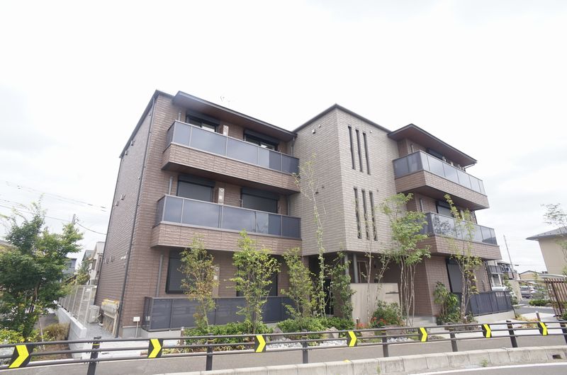 建物外観　建築中