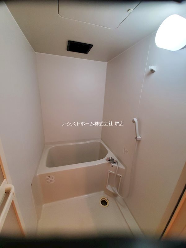バス・シャワールーム　お風呂もきれいです