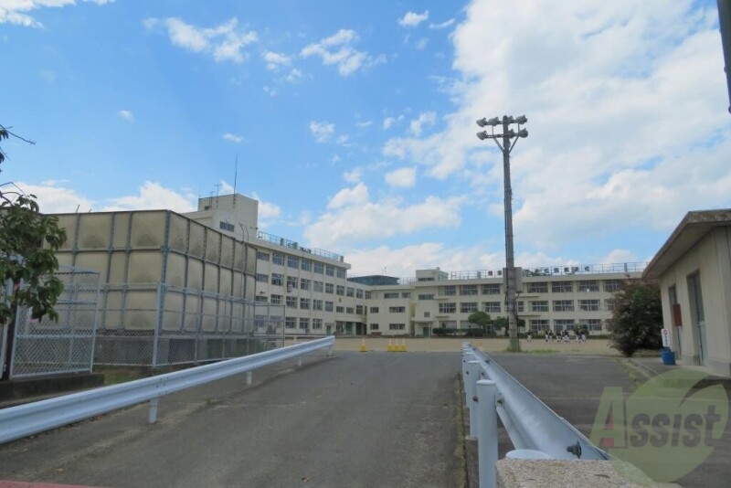 小学校　仙台市立西多賀小学校（小学校）まで1299m