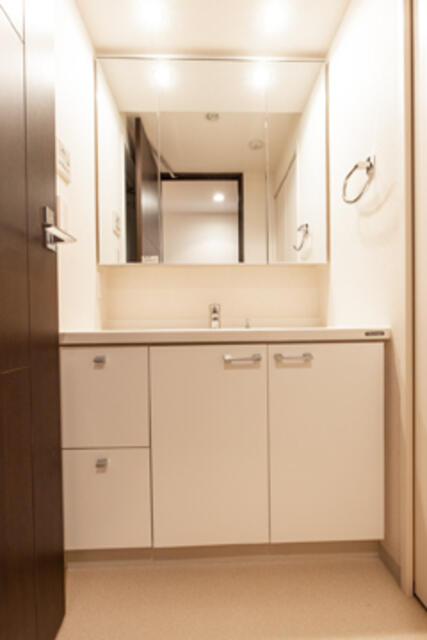 洗面設備　※写真は同タイプ住戸です。