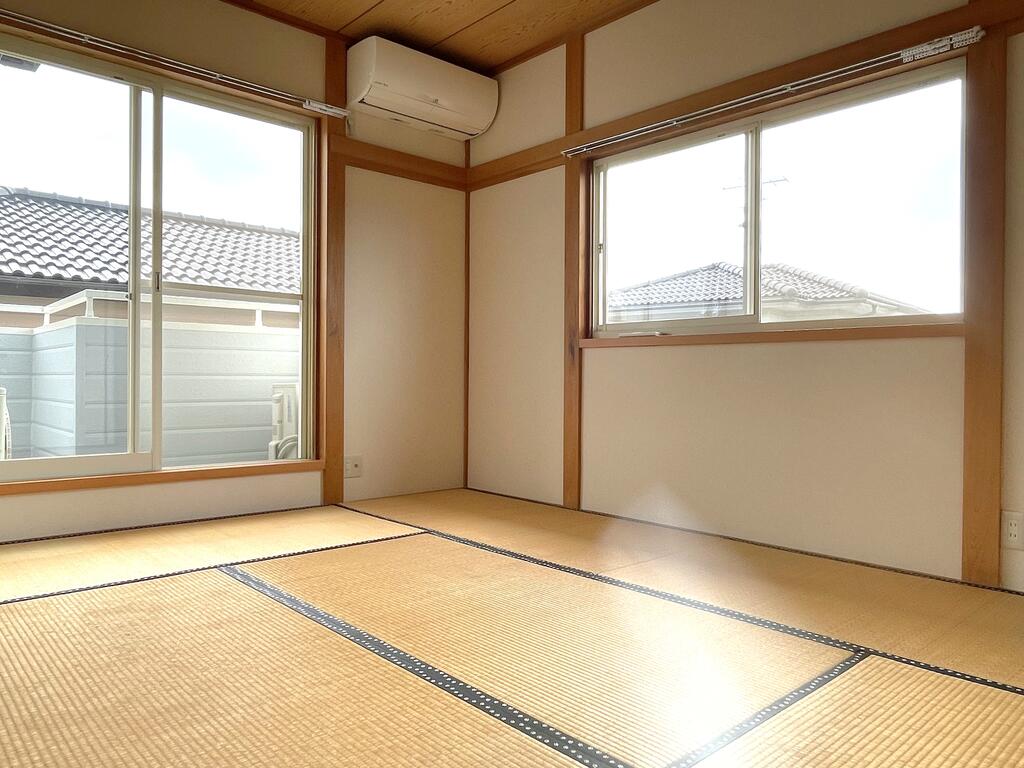 豊島貸家の居間写真