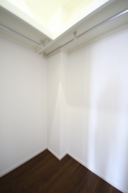収納　同タイプの別部屋です。床色など現状優先