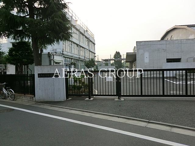 小学校　練馬区立向山小学校（小学校）まで781m