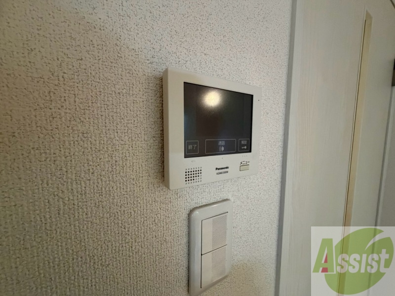 セキュリティ　ＴＶモニター付インターホンです。来客者の顔が見えるので安心！