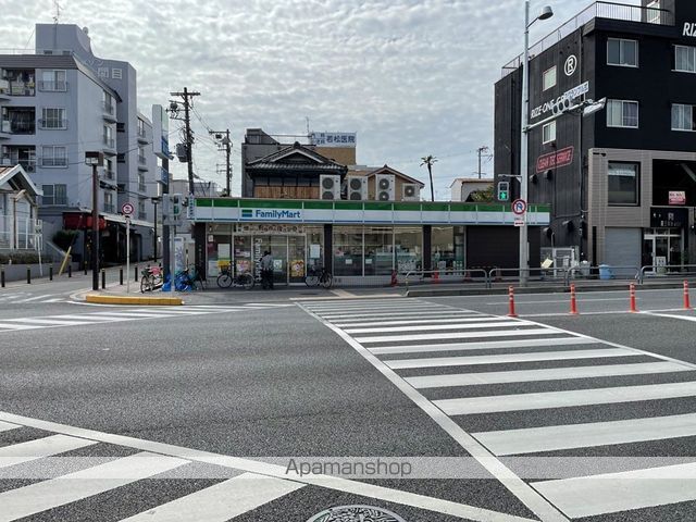 コンビニ　ファミリーマート（コンビニ）まで515m
