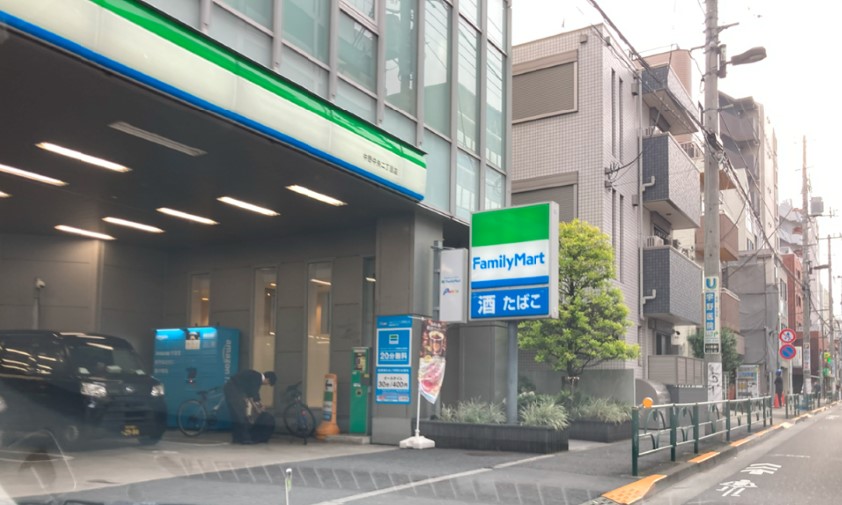 コンビニ　ファミリーマート（コンビニ）まで149m