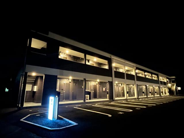 建物外観　外観写真（夜）