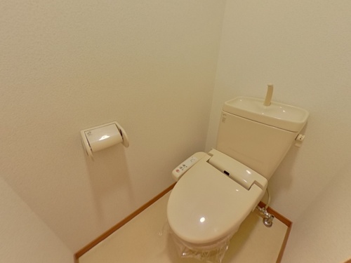 トイレ　※写真は別号室のものですので現状優先とさせていただきます。
