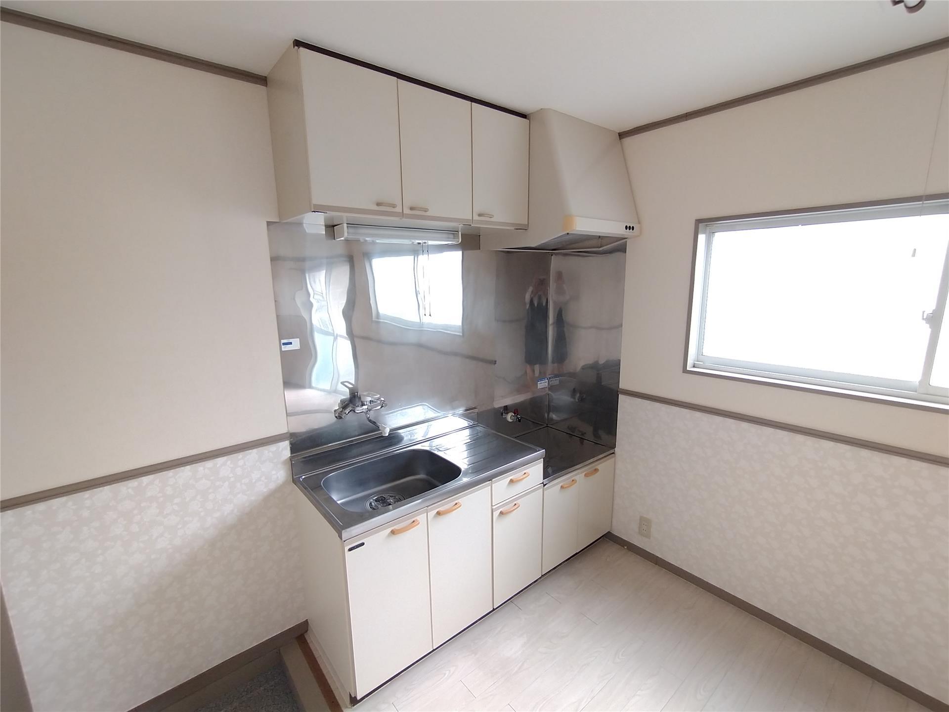ＪＲ奥羽本線 北山形駅 徒歩9分 2階建 築33年のキッチン写真