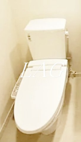 ＪＲ京浜東北線 さいたま新都心駅 徒歩15分 3階建 築13年のトイレ写真