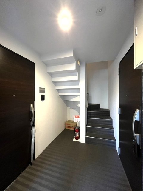 エントランス　建物の内部です