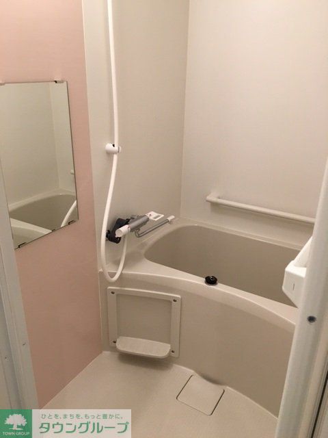 レオネクストつるせ壱番館の居間写真