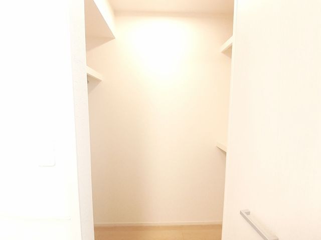 近鉄御所線 近鉄御所駅 徒歩8分 2階建 築3年の内装写真