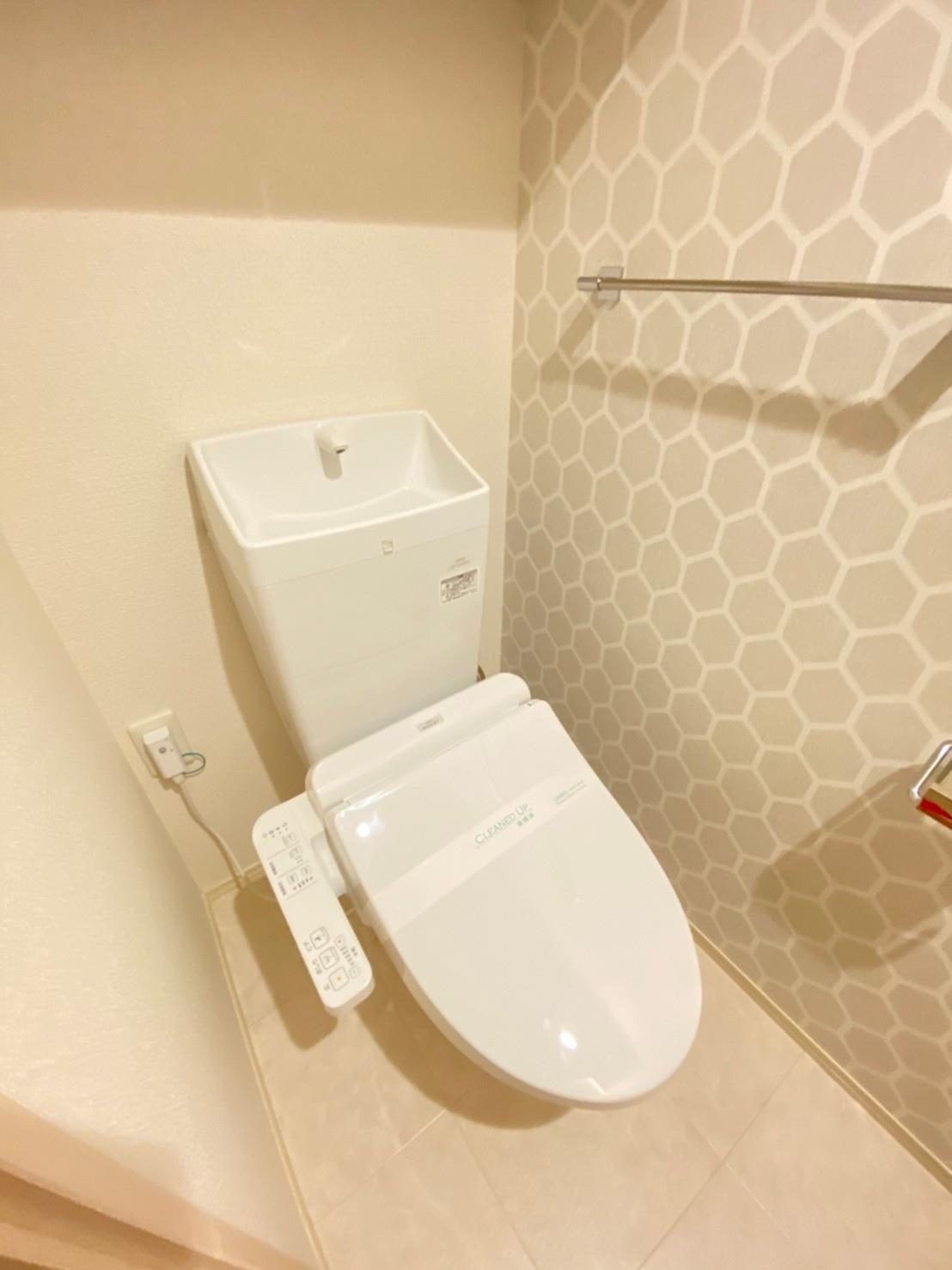 ＪＲ山陽本線 五日市駅 徒歩7分 3階建 築6年のトイレ写真