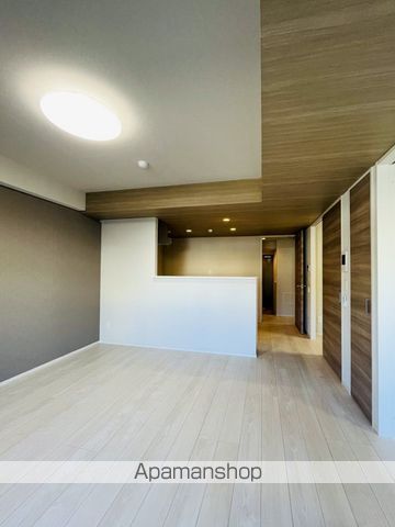 地下鉄御堂筋線 天王寺駅 徒歩12分 10階建 築2年の居間写真