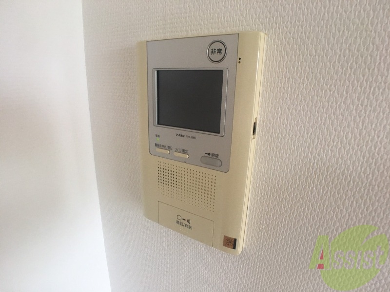 セキュリティ　ＴＶモニター付インターホンです。来客者の顔が見えるので安心！