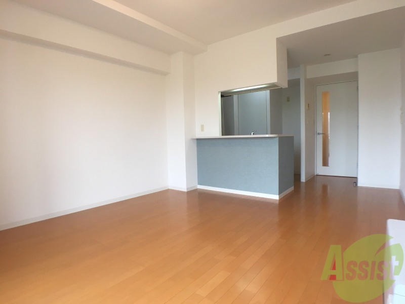 居室・リビング　広くてキレイなお部屋が広がっていて、充実した生活が送れそう。