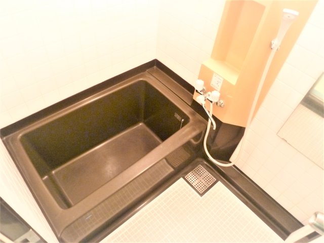 バス・シャワールーム　違うお部屋に写真です