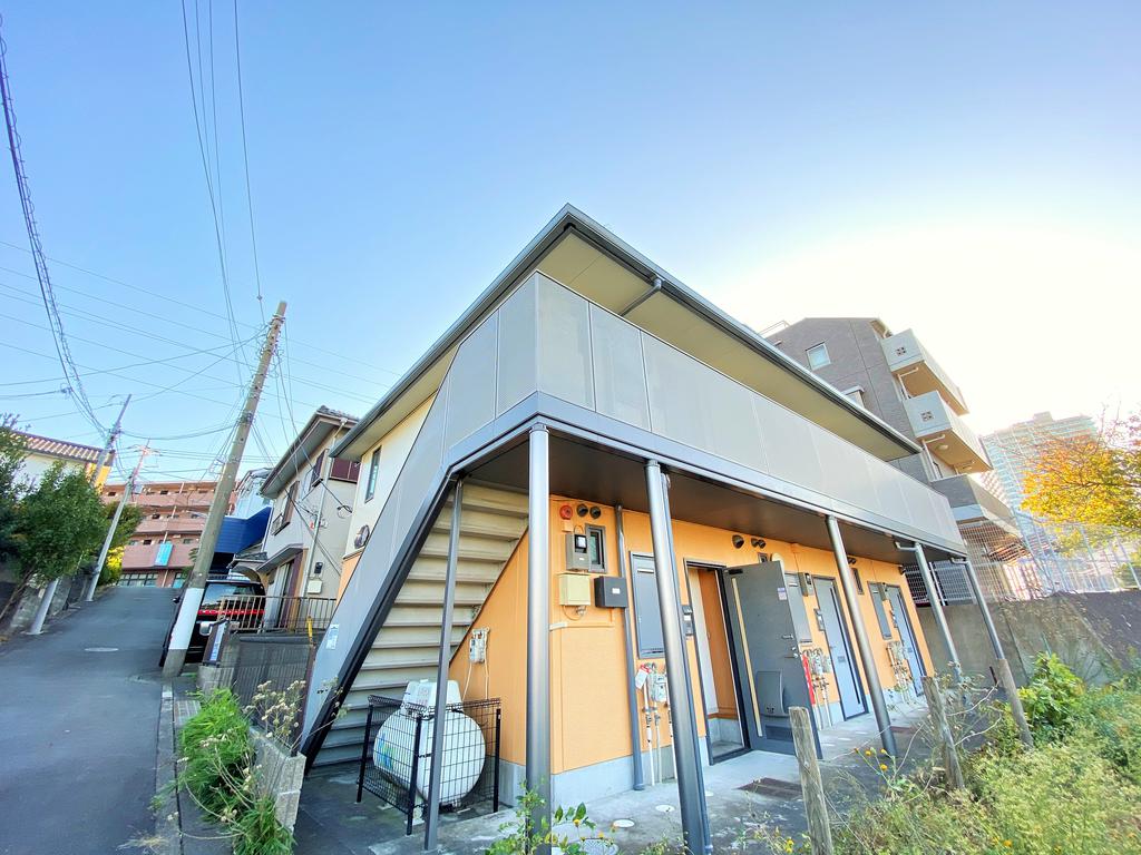 建物外観　ツートンのお洒落な外観