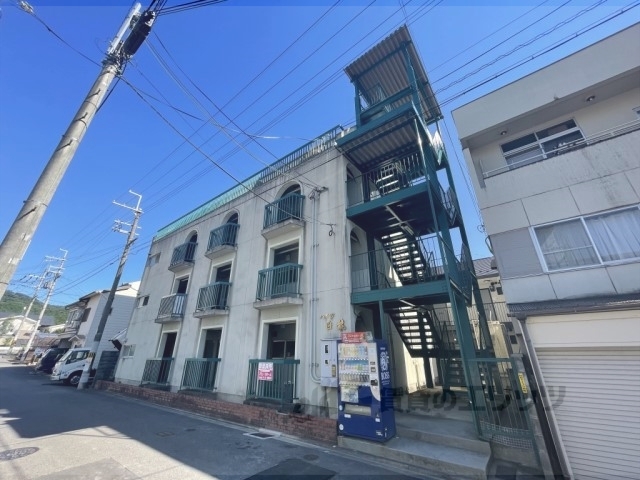 【京都市左京区一乗寺河原田町のマンションの建物外観】